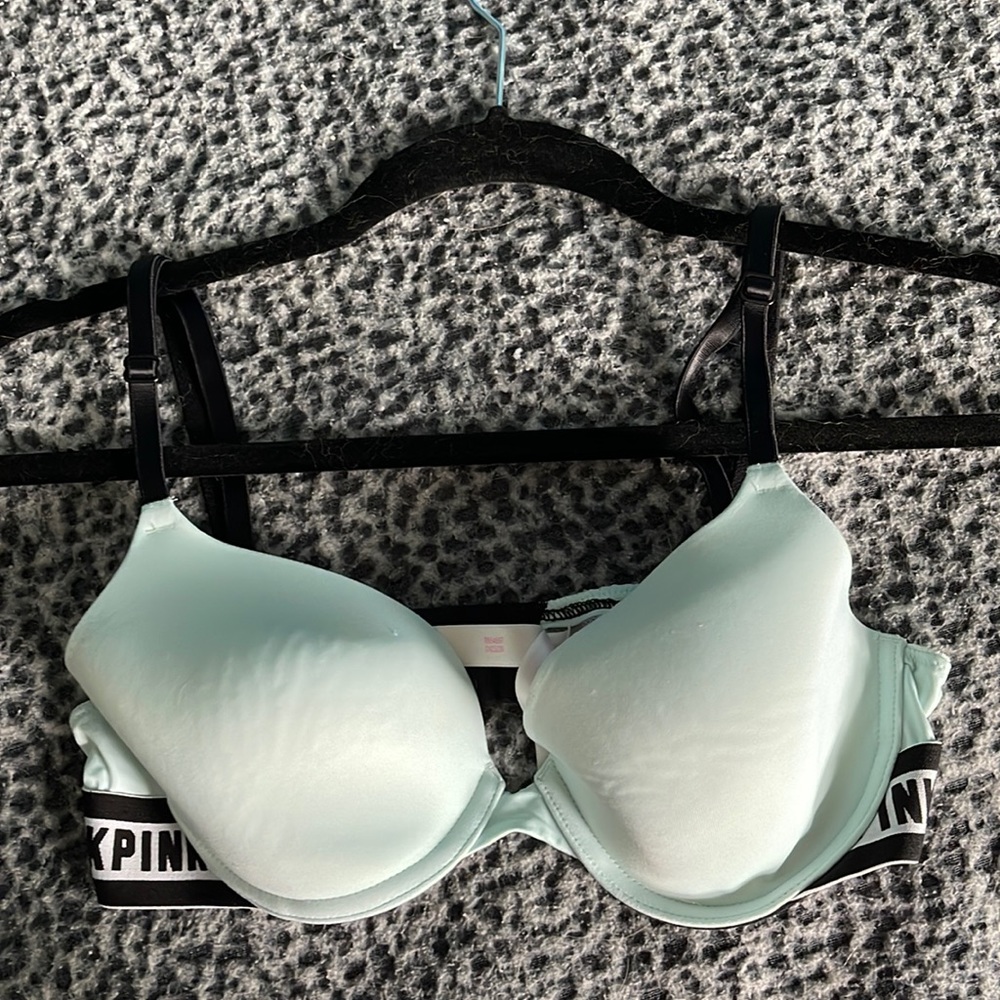 Victoria’s Secret T-Shirt Bra